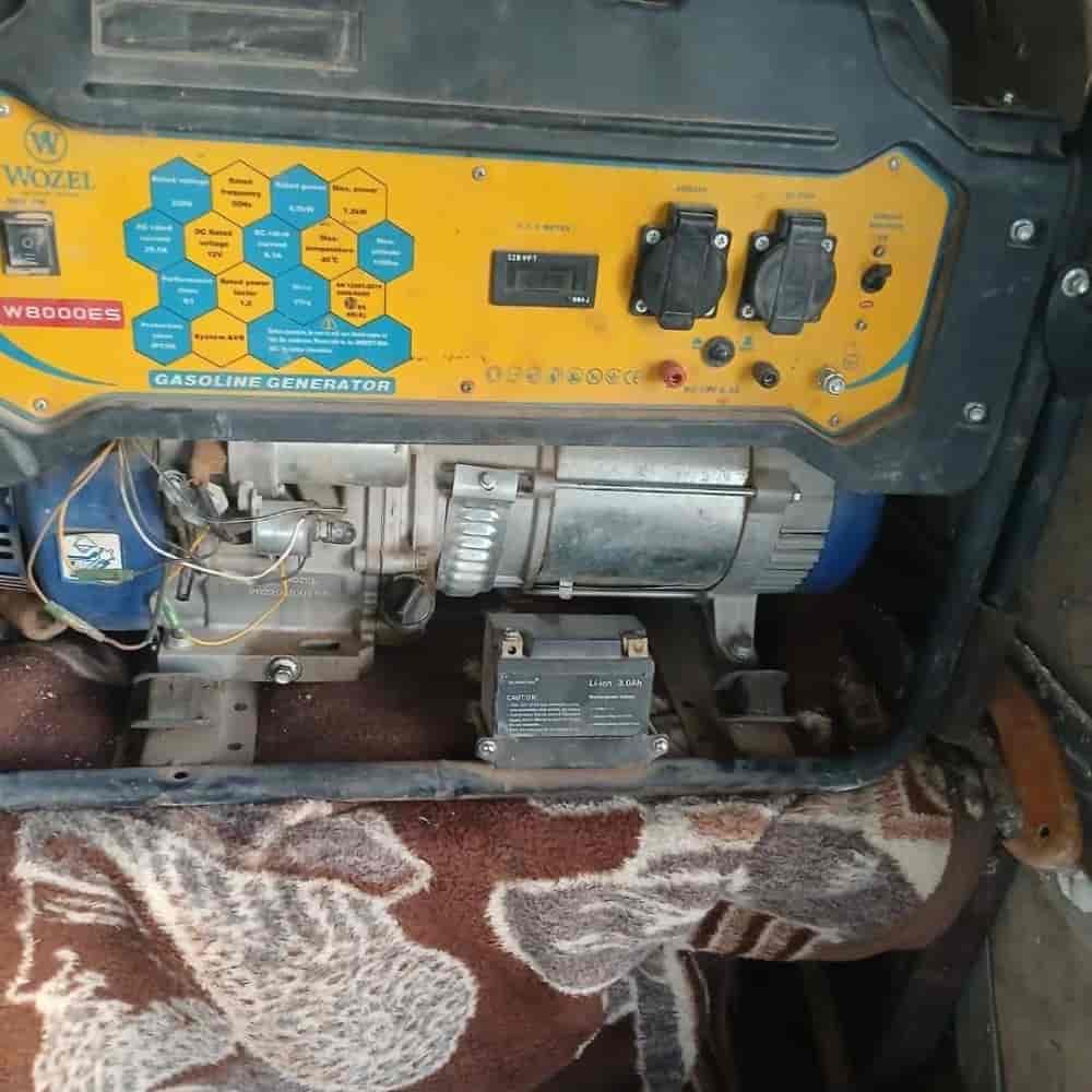 2 watts and 2 electric motors